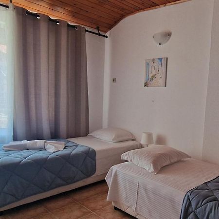 Guest House Maggy Sozopol Bagian luar foto
