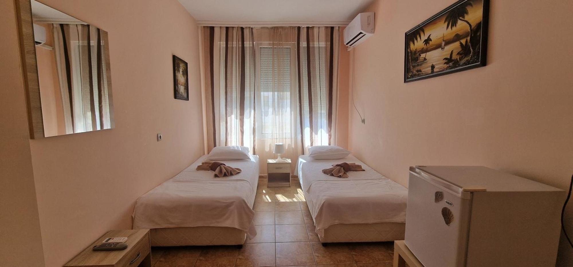 Guest House Maggy Sozopol Bagian luar foto