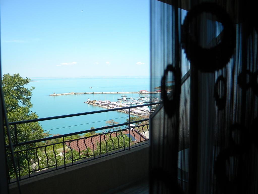 Guest House Maggy Sozopol Bagian luar foto